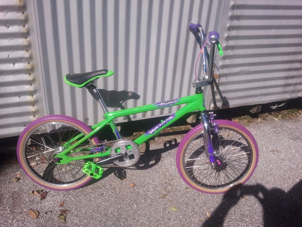 http://i1132.photobucket.com/albums/m561/looseronabike/2011-10-14144710.jpg
