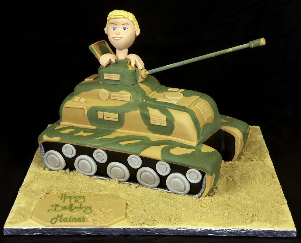 tank-birthday-cakeMaines.jpg