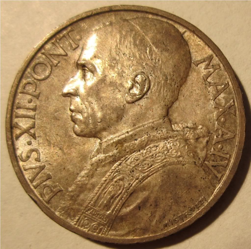 VaticanCity10LIre1942PiusXIIObverse.jpg