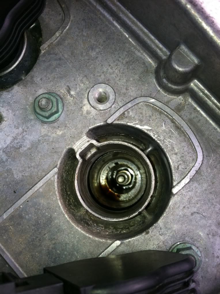 Can A Leaking Valve Cover Gasket Cause Low Oil Pressure