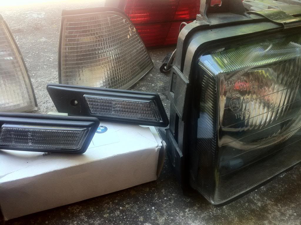 E36 E36 OEM Euro Clear Lighting Package, UUC 3Way Spoiler (CF)