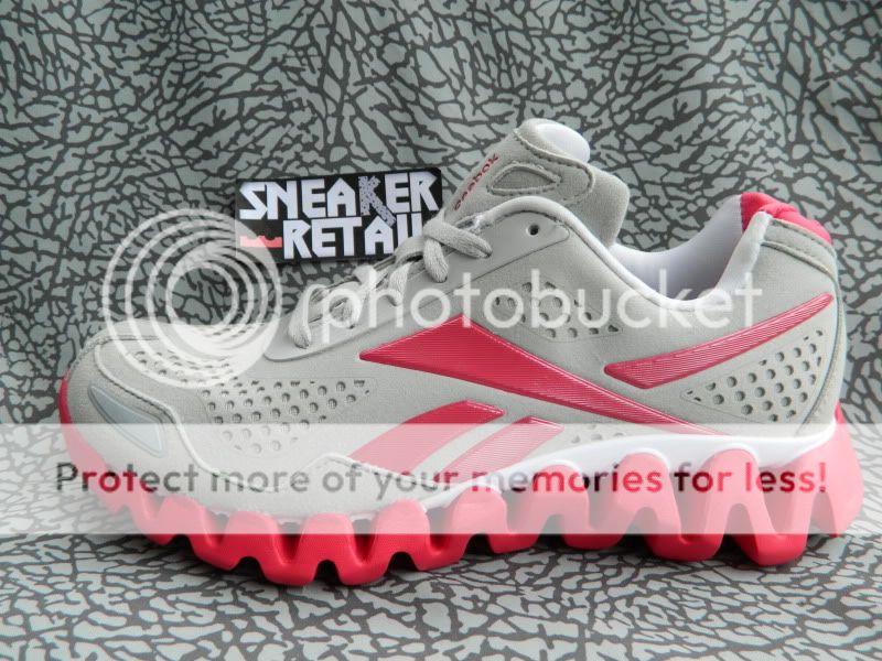 Reebok ZigTech ZigFlow Flow Suede Steel Grey Pink Womens Running 